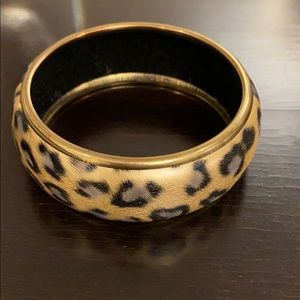 Bangle bracelet